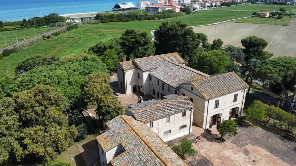 Casa Famiglia di Nazareth Hotel in Marche