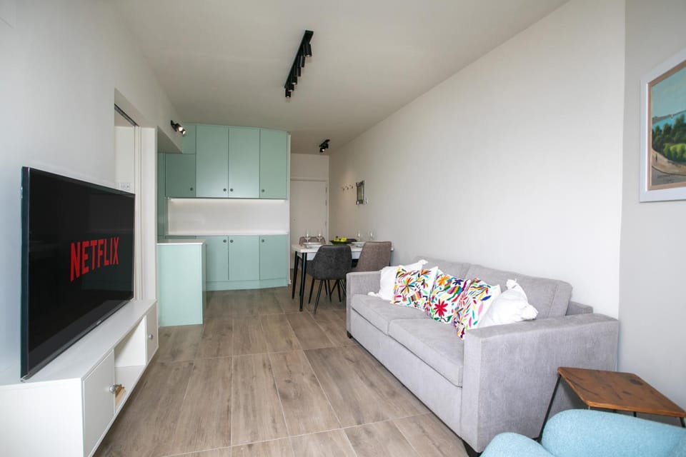 Palmove Luxurious Beachfront Apt Apartment in Larnaca
