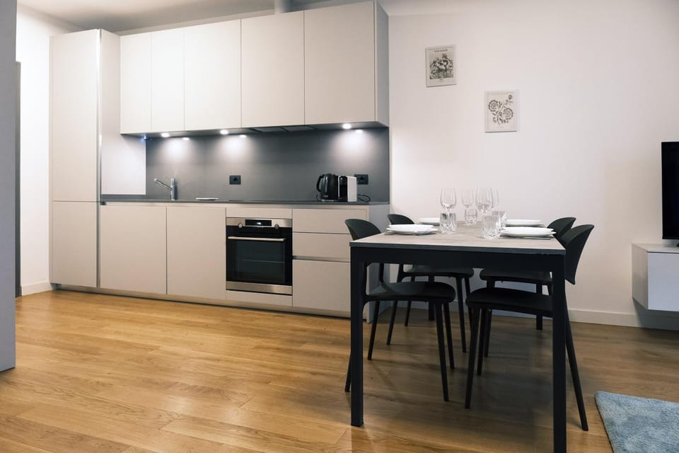 Coffee/tea facilities, Kitchen or kitchenette, Dining area, dishwasher, oven, pet friendly, stove