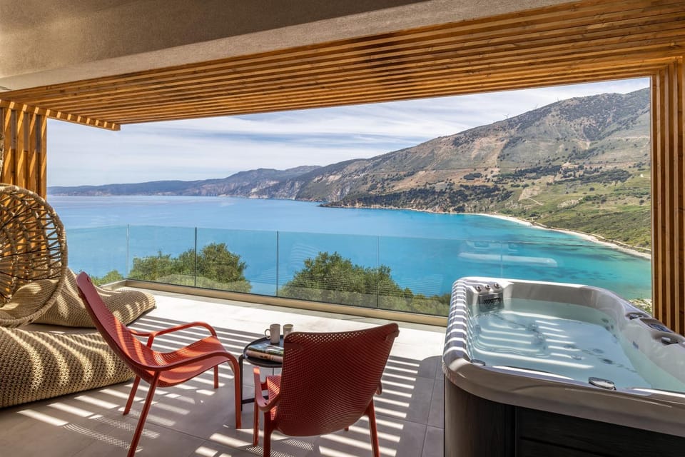 View (from property/room), Balcony/Terrace, Spa and wellness centre/facilities, Sea view, sunbed