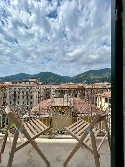 View (from property/room), Balcony/Terrace, City view, Mountain view