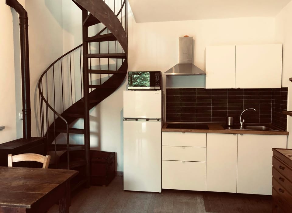 Kitchen or kitchenette, stove