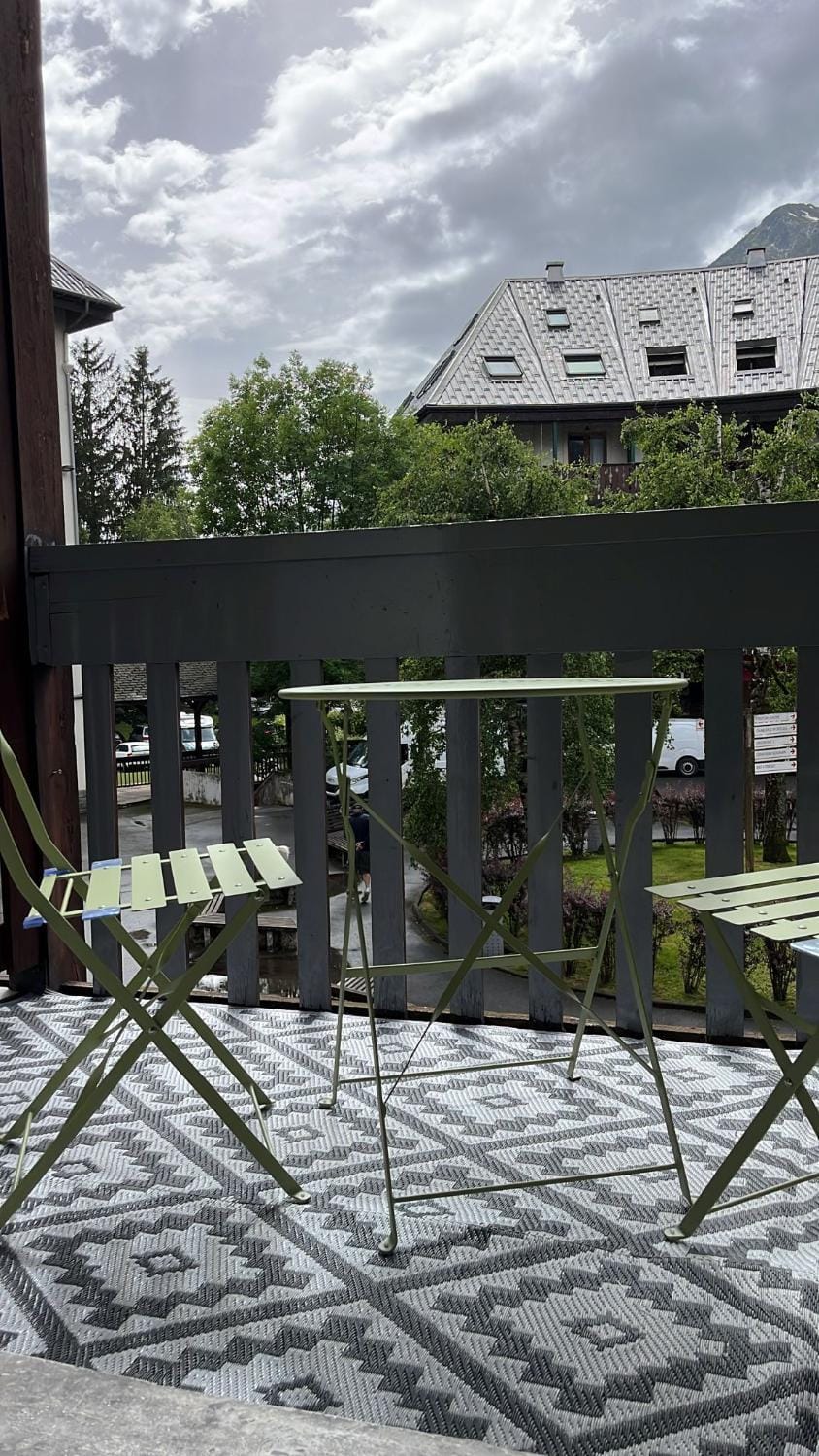 STUDIO DENT DU CROCODILE, AIGUILLE du MIDI, BALCON, PARKING Apartment in Chamonix
