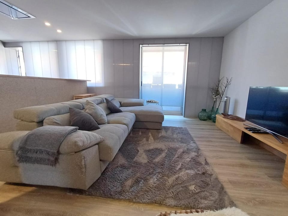 TV and multimedia, Seating area