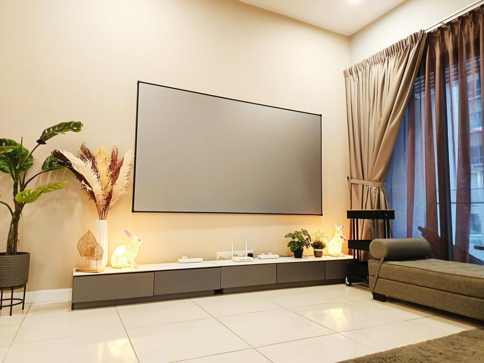 TV and multimedia, Seating area