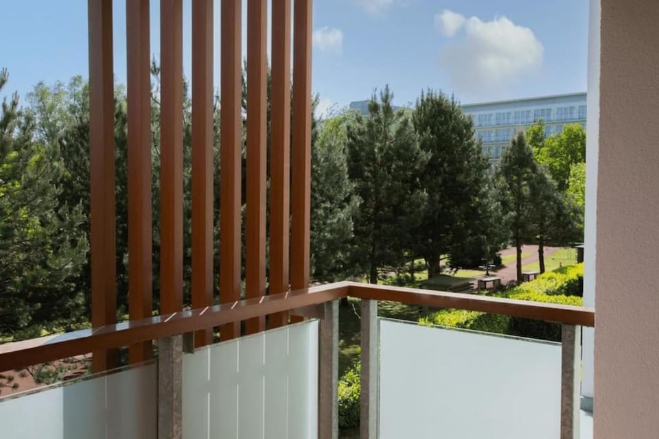 Patio, Spring, Day, Garden, View (from property/room), Balcony/Terrace, Garden view