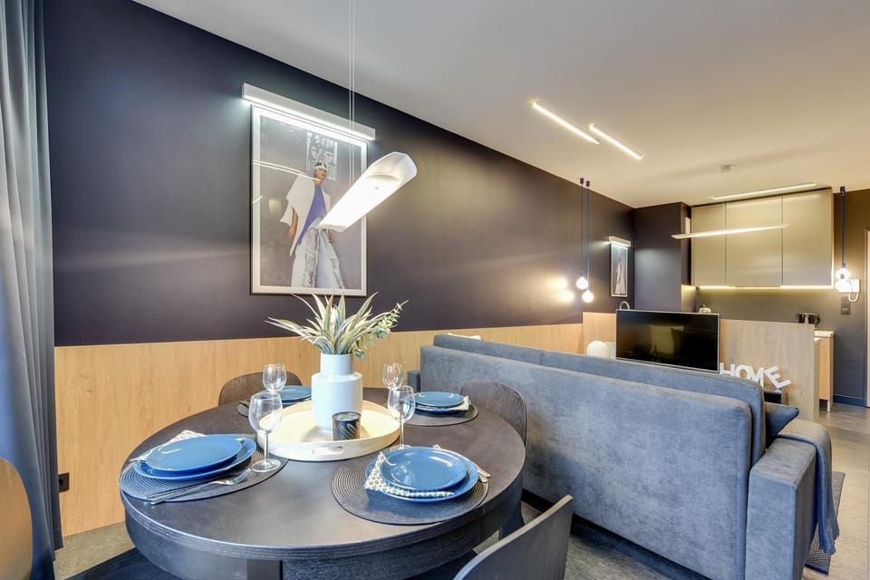 Kitchen or kitchenette, Living room, Seating area