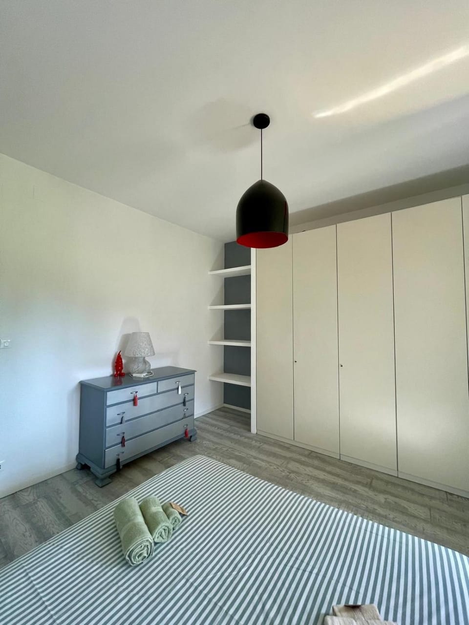 Bed, Photo of the whole room, Bedroom, wardrobe