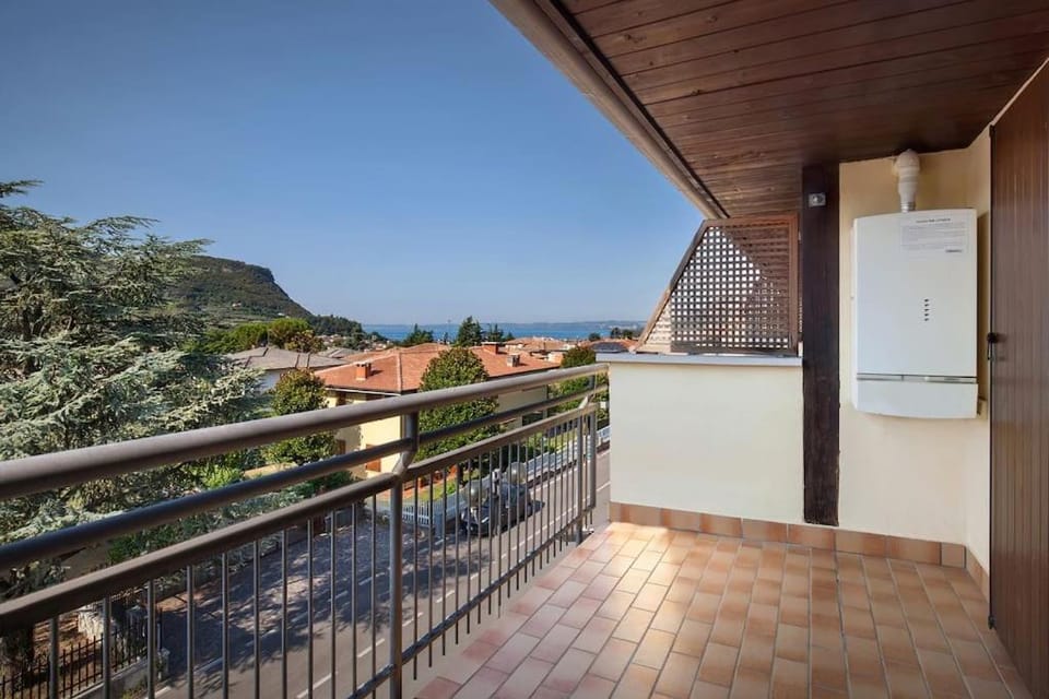 Casa Alex-Con piscina e vista lago Apartment in Garda