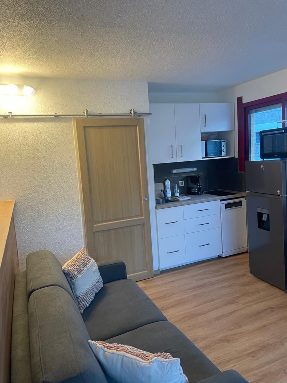 Kitchen or kitchenette, Living room