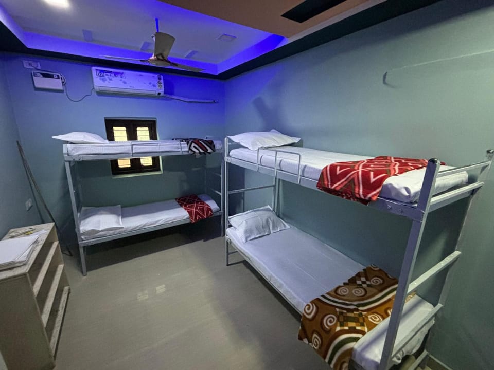 bunk bed, air conditioner