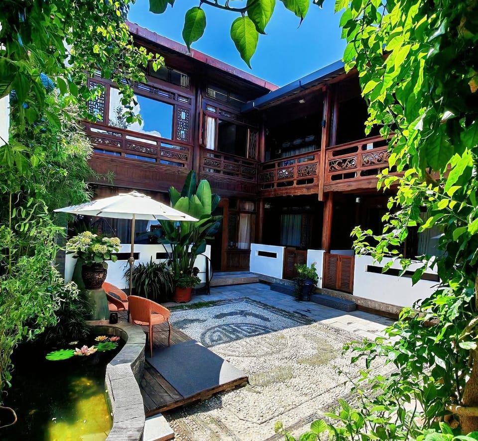 Property building, Patio, Spring, Day, Garden, Garden view, Garden view, sunbed