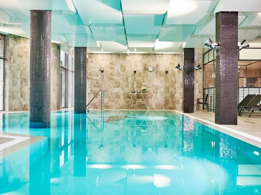 Pool view, Swimming pool