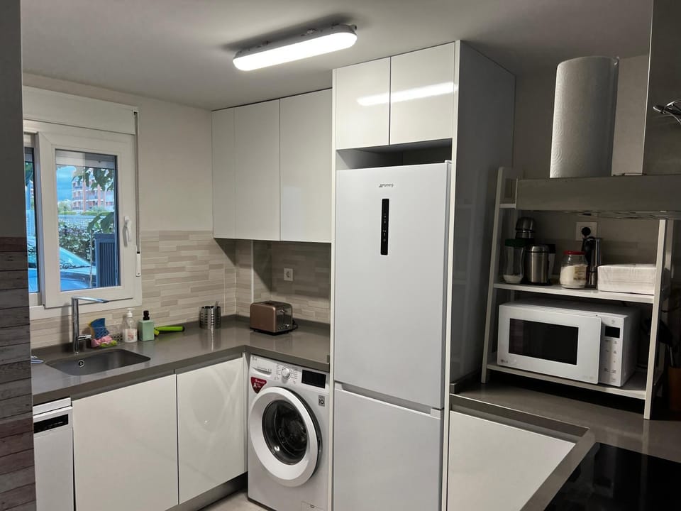 Kitchen or kitchenette, Living room