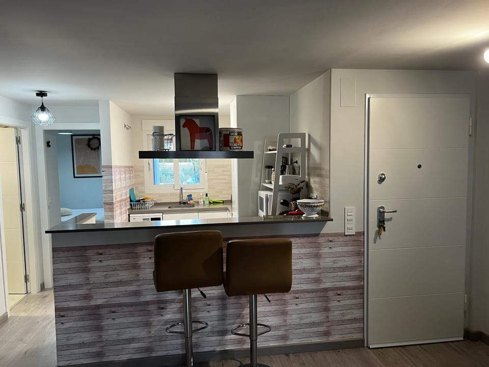 Kitchen or kitchenette, Living room