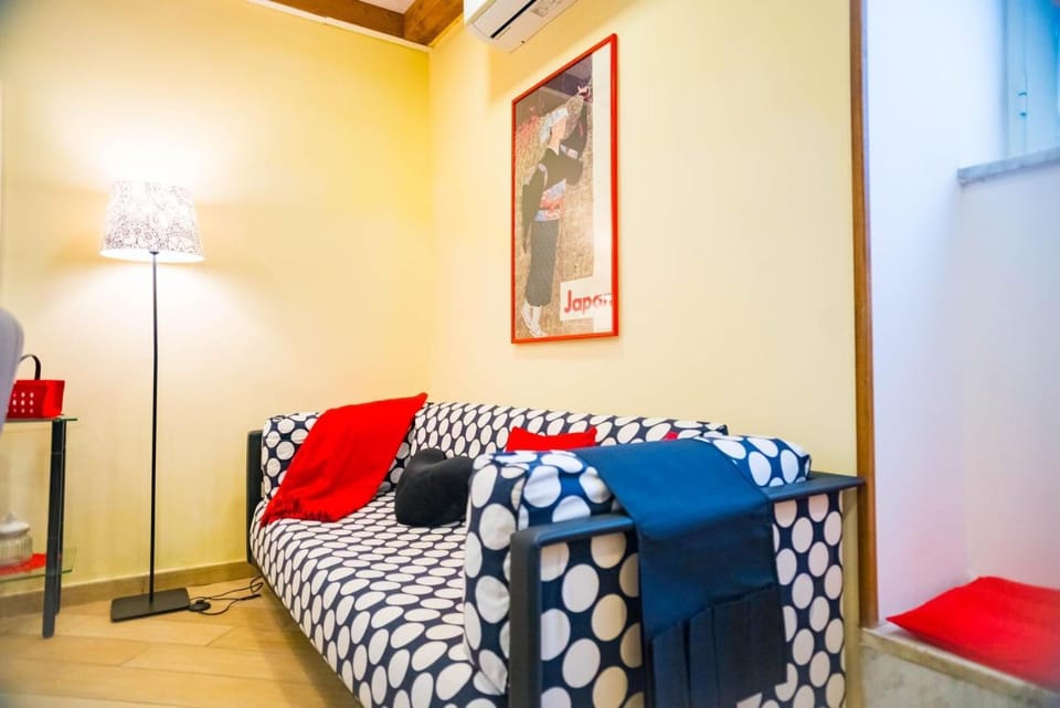 Living room, Seating area, air conditioner