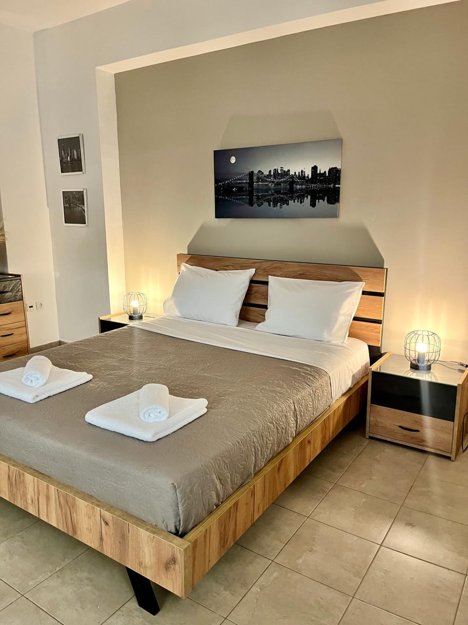 Bed, Photo of the whole room