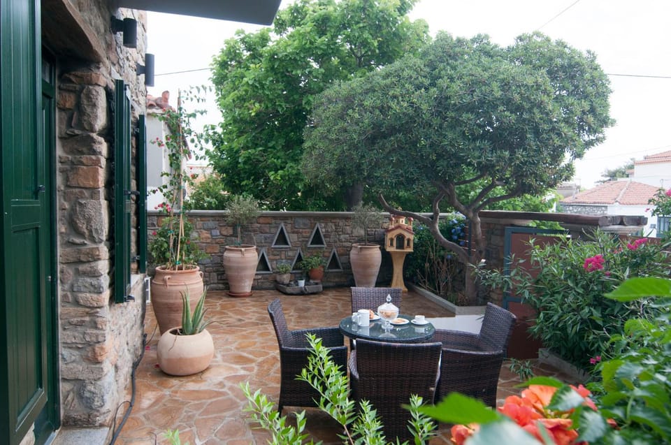 Inner courtyard view