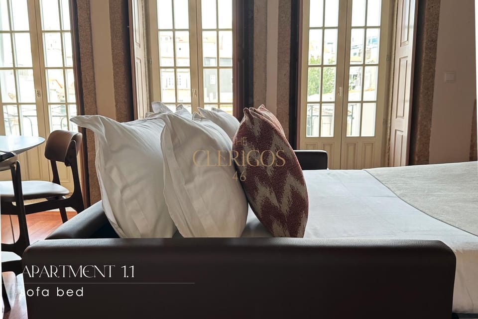 Bed, Living room, City view