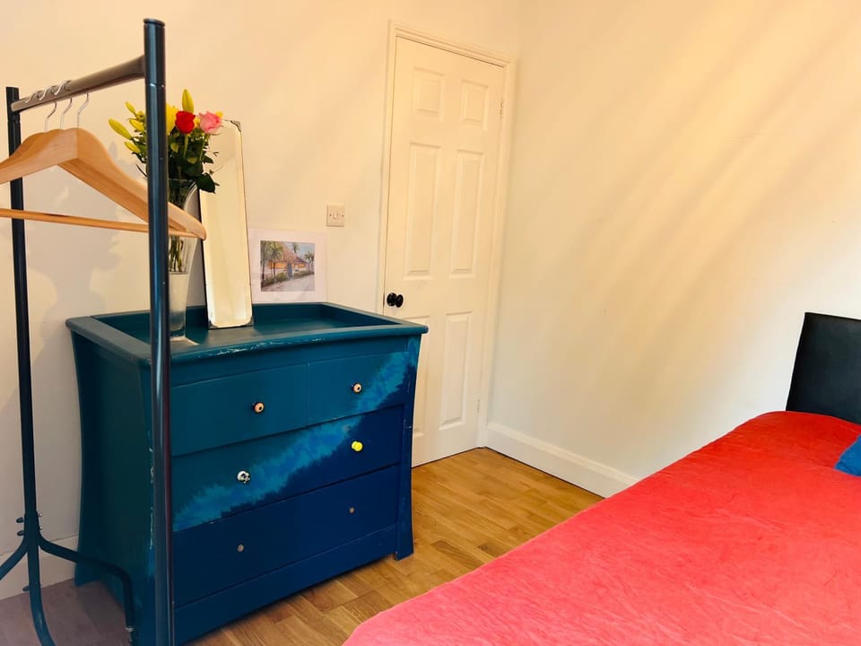 The Nest - Beautiful conservation home - 20m to town Vacation rental in London