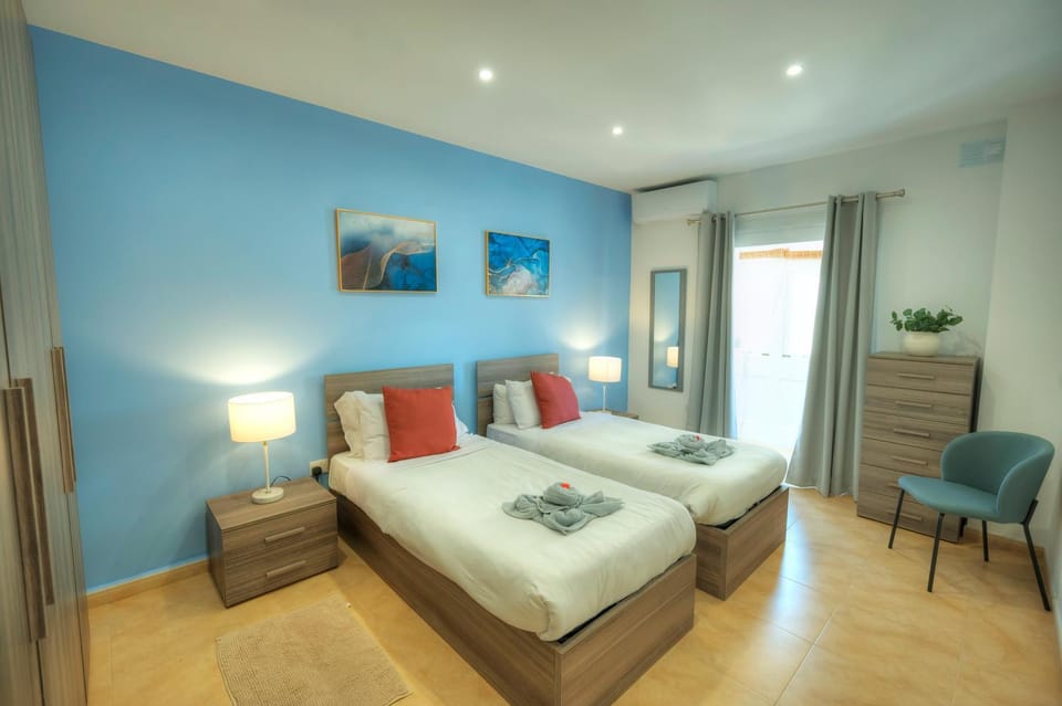 3bedroom house with yard and roof terrace CZER1-1 Apartment in Sliema