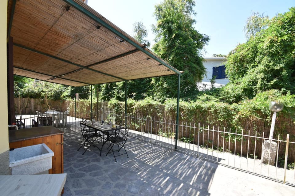Property building, Garden