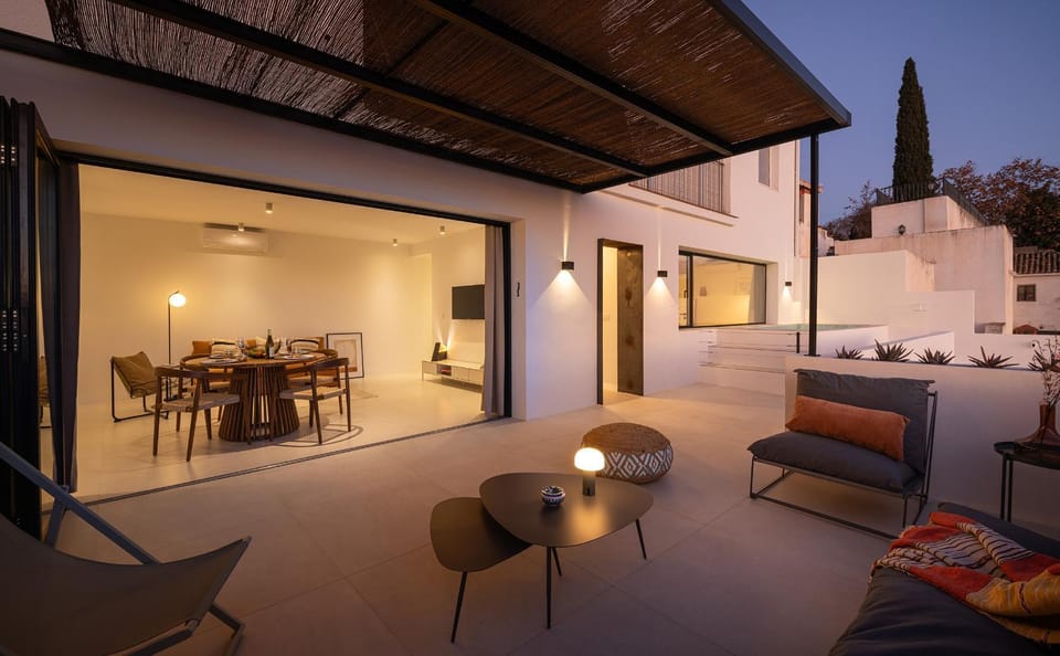 Balcony/Terrace, Balcony/Terrace, Living room, Swimming pool