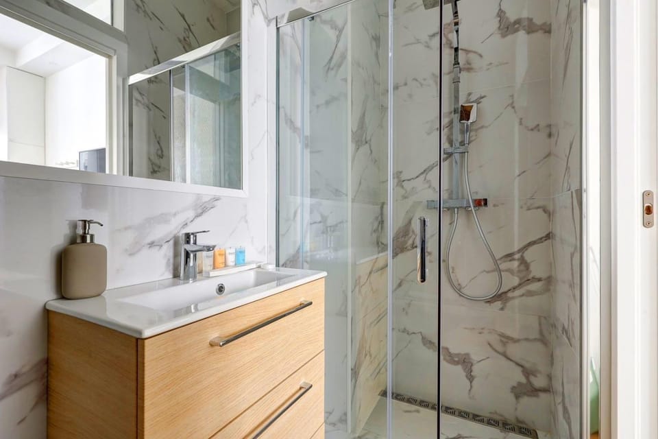 Shower, Bathroom