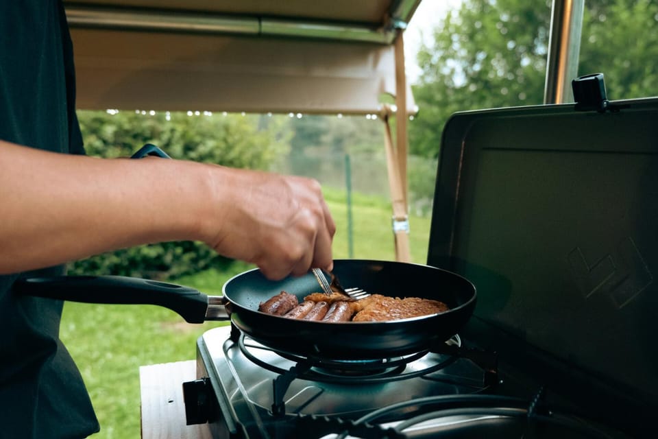 Camping Onlycamp Les Berges de l'Yonne Campground/ 
RV Resort in Bourgogne-Franche-Comté