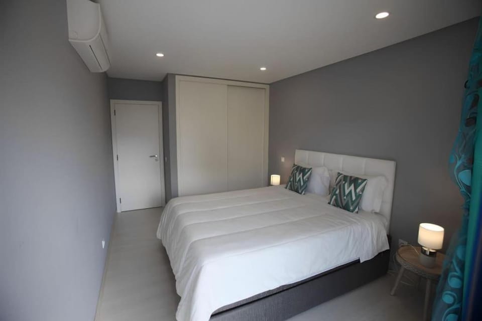 Bed, Bedroom, wardrobe