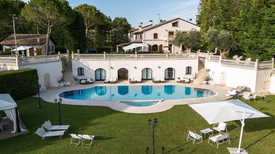Property building, Swimming pool