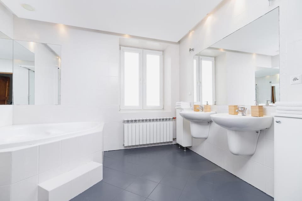 Shower, Bathroom, Bath, towels
