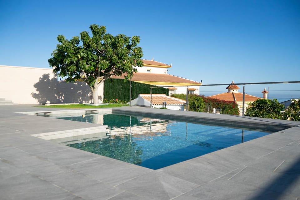 Casa Oasis Benajarafe House in Axarquía
