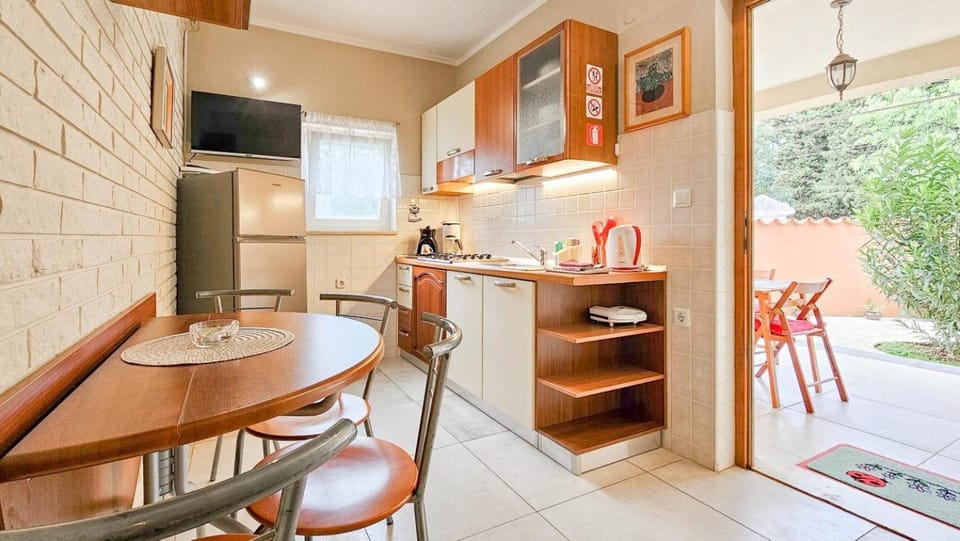 TV and multimedia, Kitchen or kitchenette