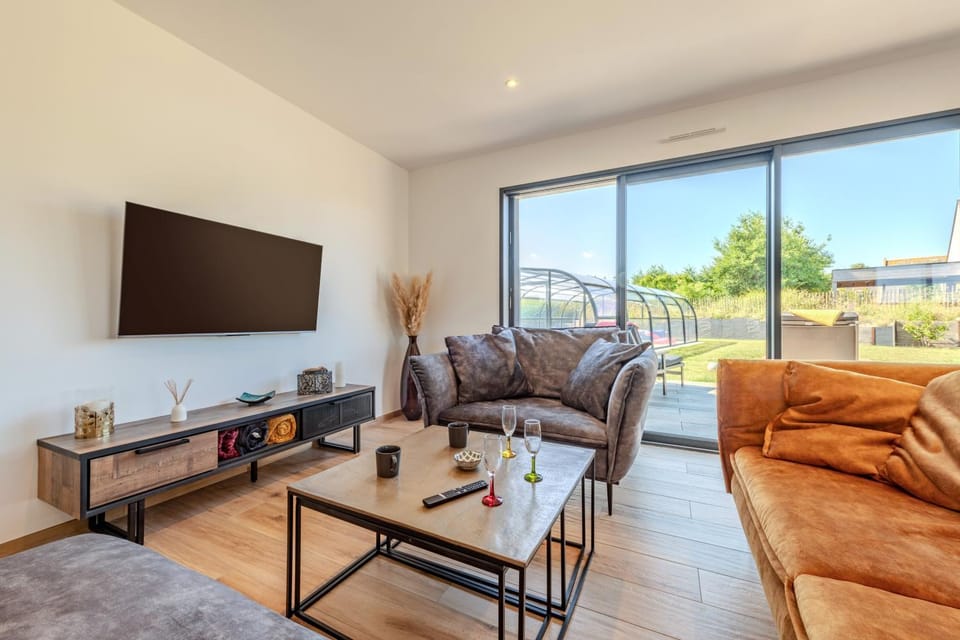 Property building, Living room