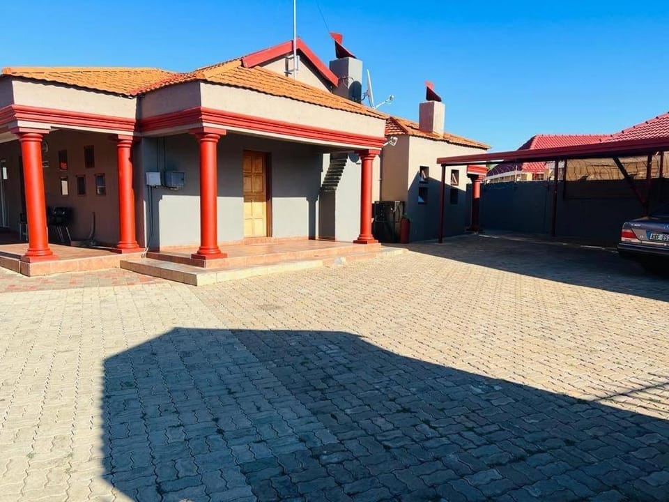 Lovicc Guest house mafikeng Bed and Breakfast in North West, South Africa