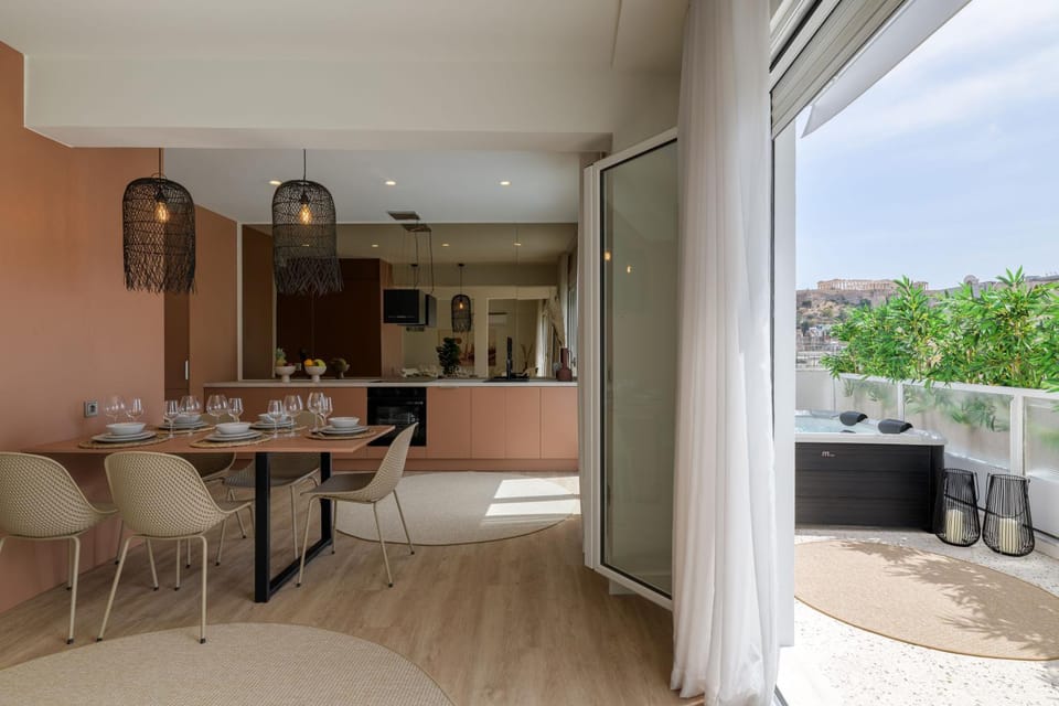 Patio, Day, View (from property/room), Balcony/Terrace, Kitchen or kitchenette, Dining area