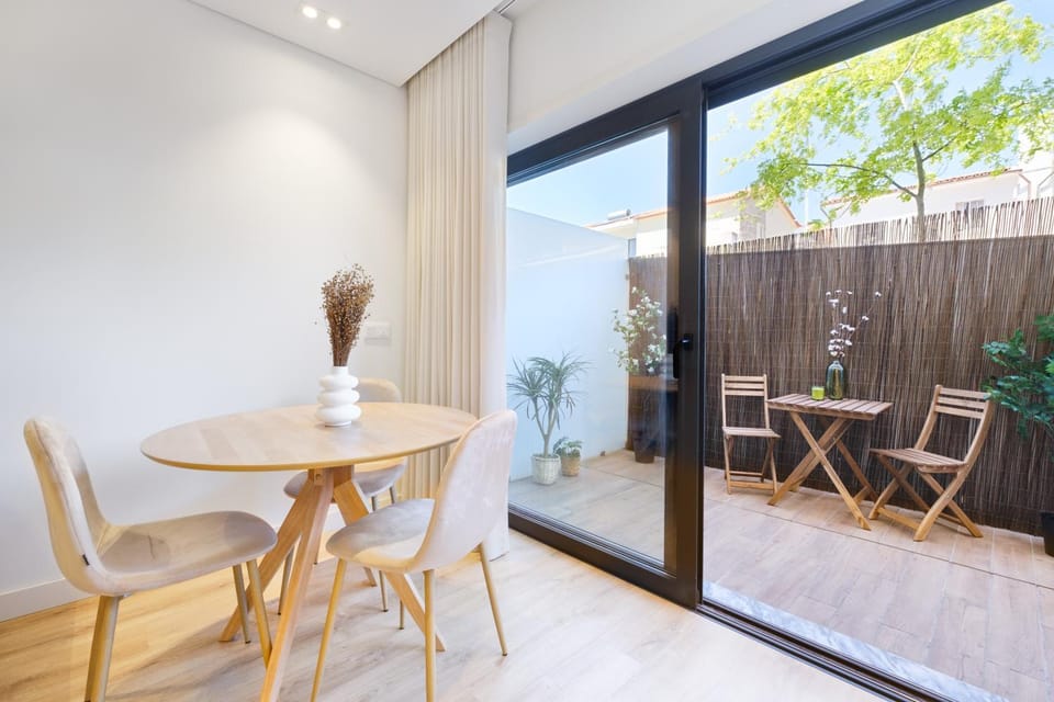 Balcony/Terrace, Dining area