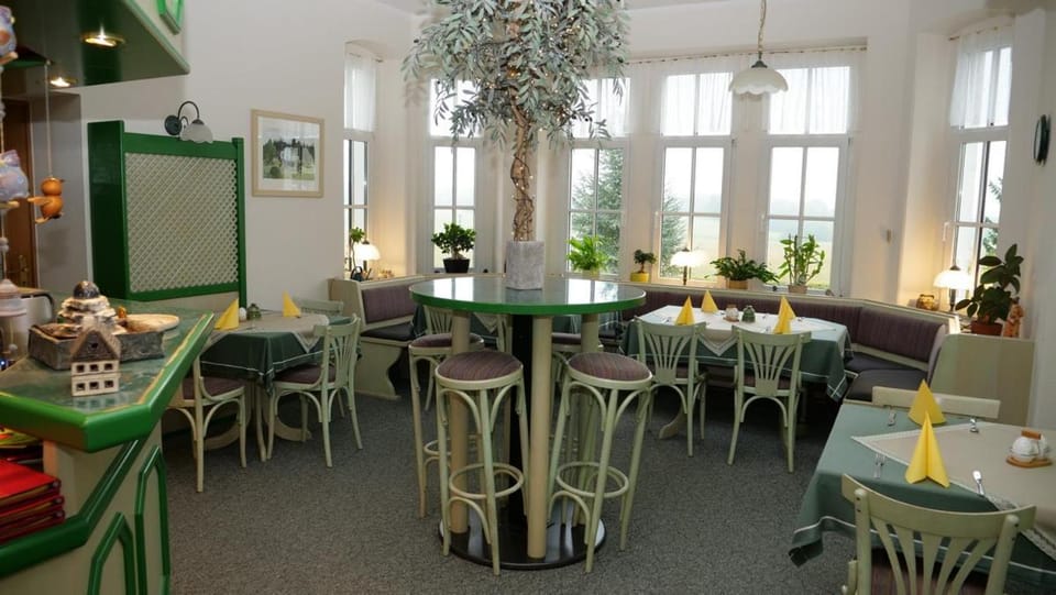 Restaurant/places to eat, Breakfast