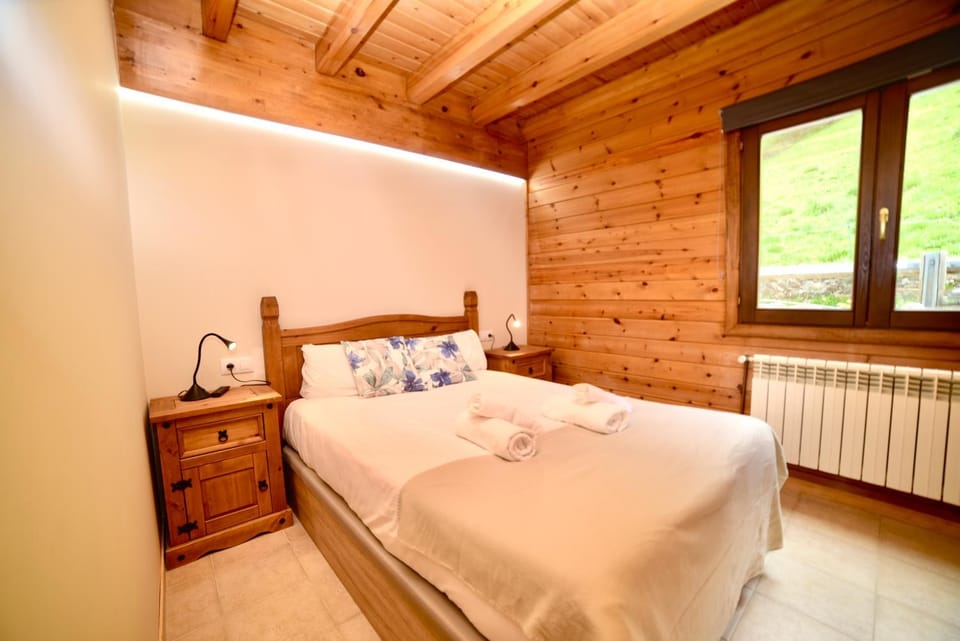 Bed, View (from property/room), Photo of the whole room, Bedroom, internet, towels