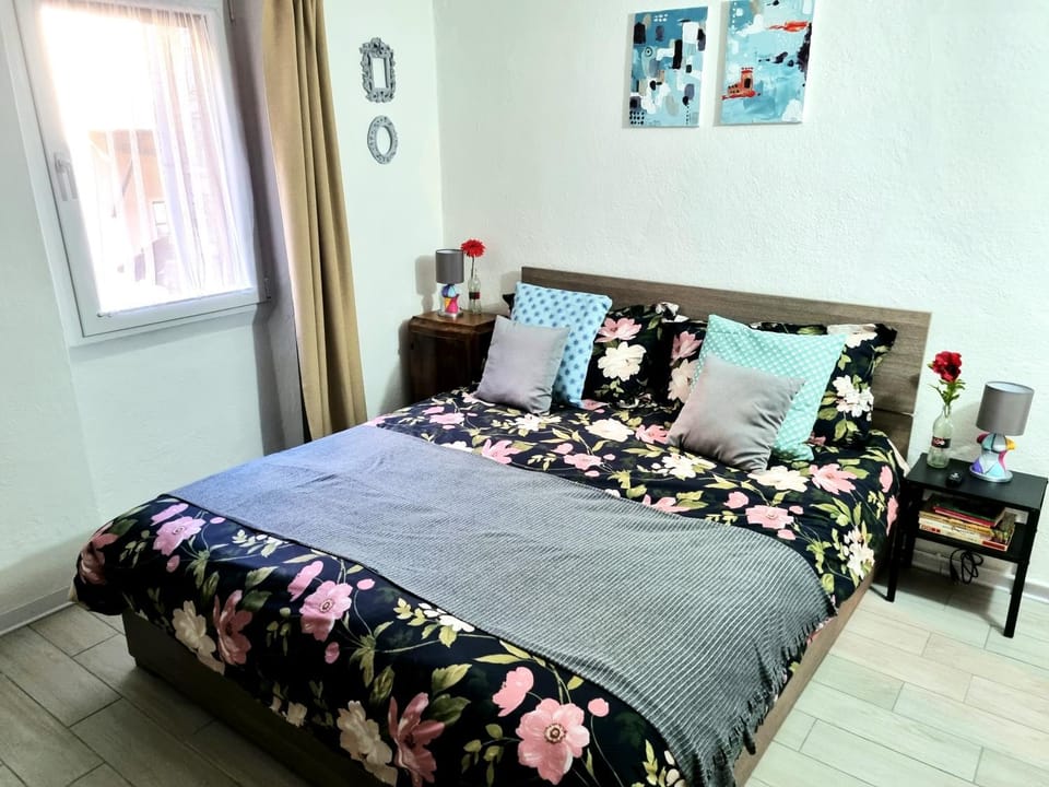Grazioso appartamento Red Rose Apartment in Moltrasio