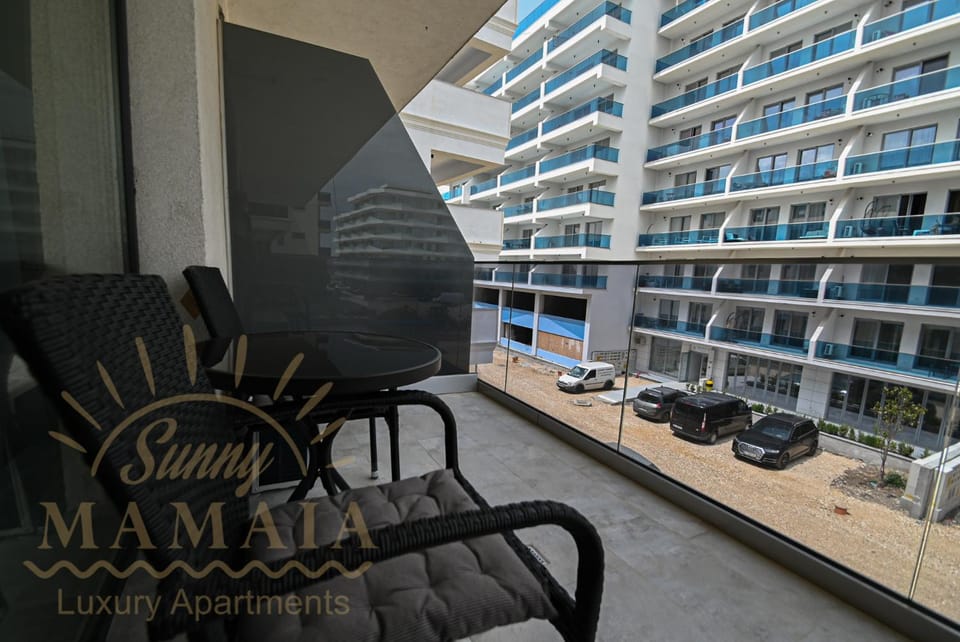 Property building, Balcony/Terrace