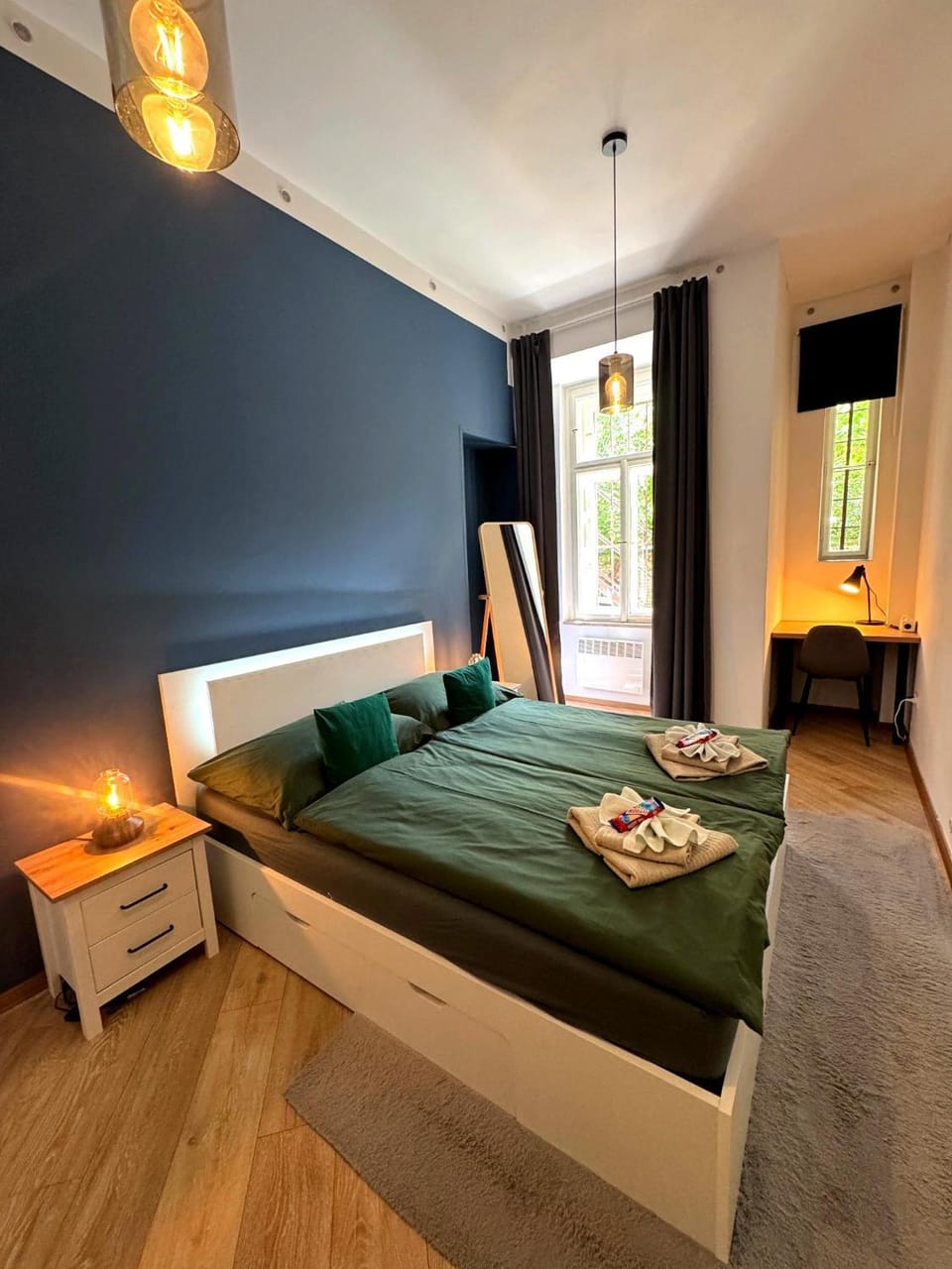 Bed, Photo of the whole room, Bedroom