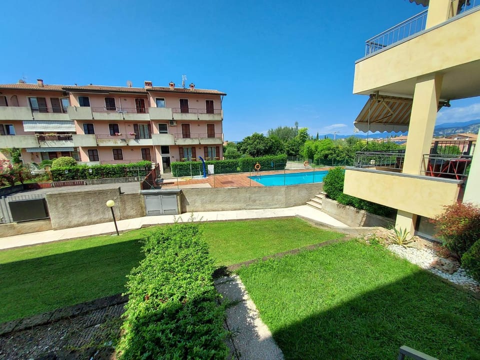 Property building, Swimming pool