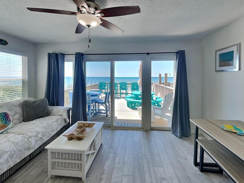Haileys Hideaway House in Surf City
