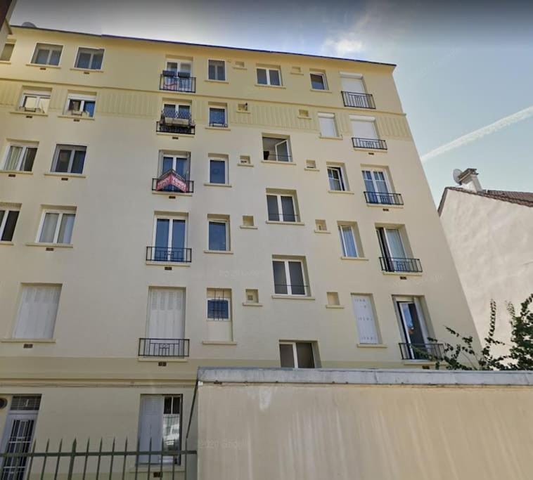 Beau studio lumineux 5min du RER Bagneux Apartment in Île-de-France