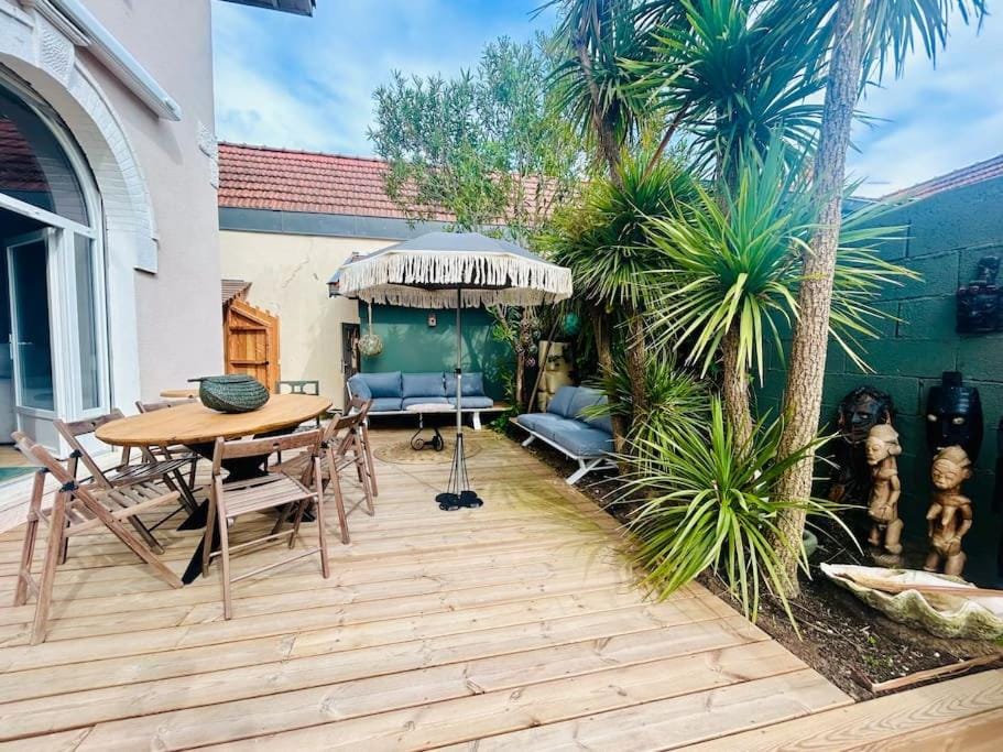 Villa8pers 3'piedplage pleincentre piscine parking wifi Villa in Arcachon