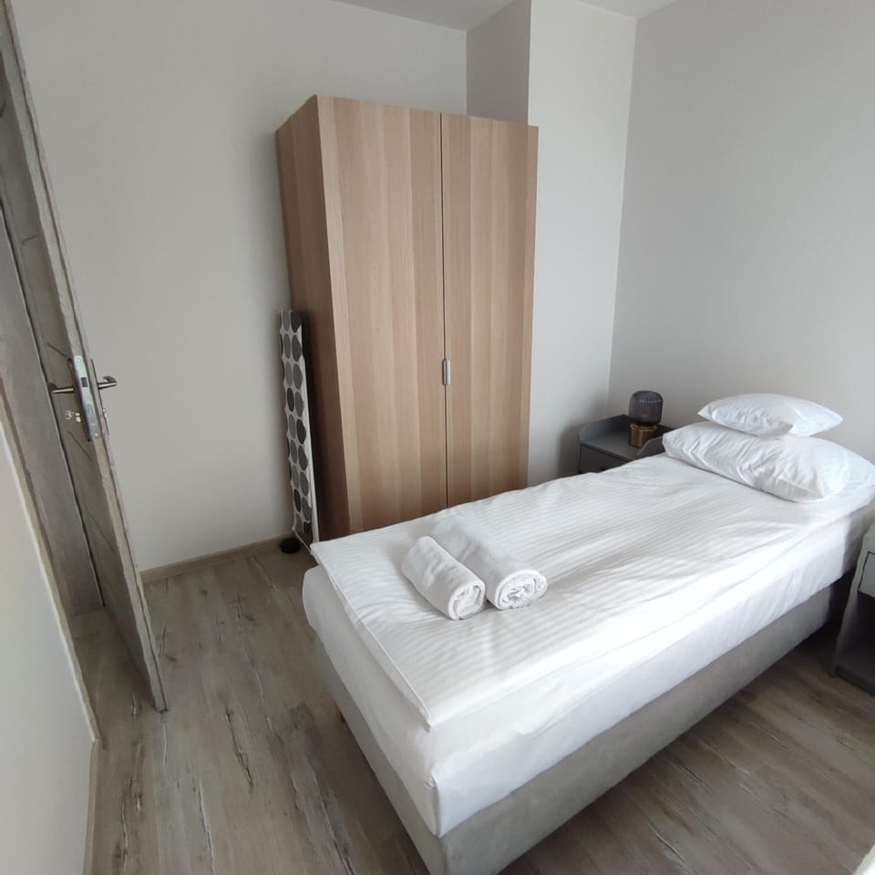 Apartamenty przy Mogilskiej z miejscem postojowym Apartment in Krakow