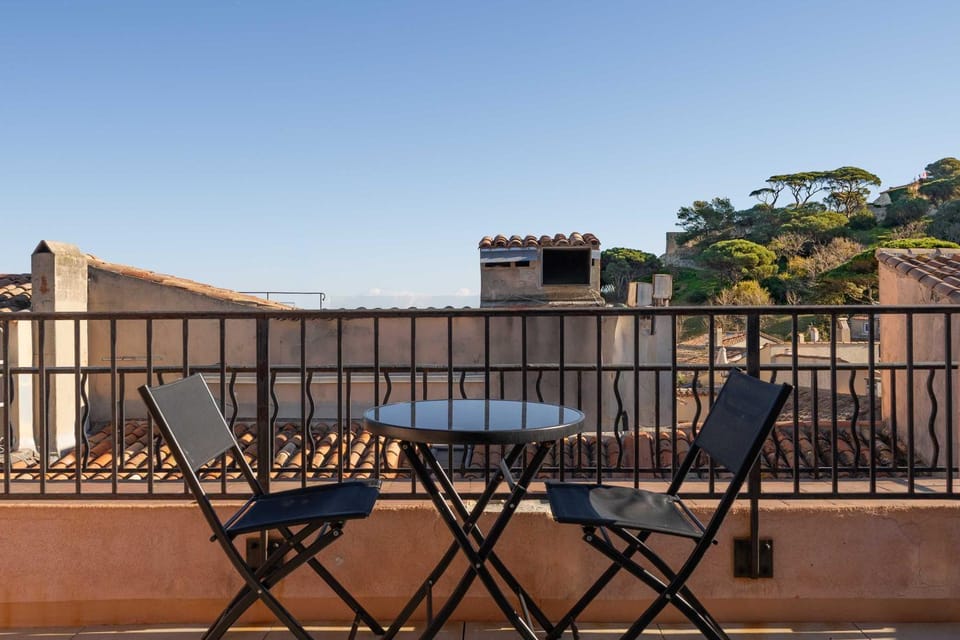 Patio, Day, View (from property/room), Balcony/Terrace, Dining area