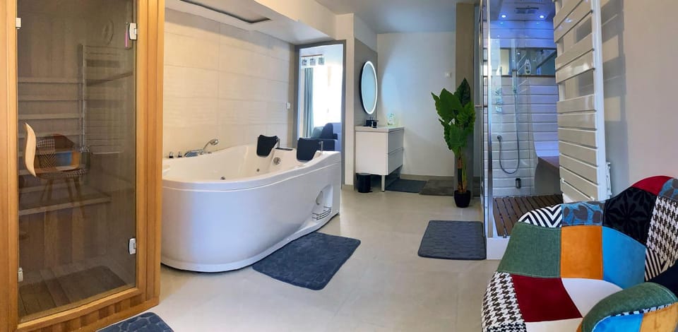 Shower, Sauna, Bathroom, Bath